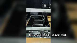Découpe laser de verre miroir de 3 mm avec forme irrégulière et découpe de trous