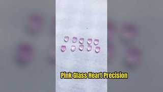 Motif en forme de coeur découpé au laser en verre rose de 3 mm