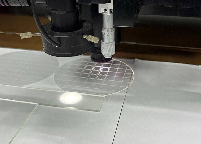 Working Environment 26 Degrees Single Table Glass Cutting Machine Providing Beam M2 Below 1.2 Ideal for Glass Processing Applications  To Accuracy±0.01mm